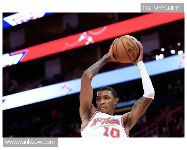 火箭队外线射手重回训练场，助球队夺胜