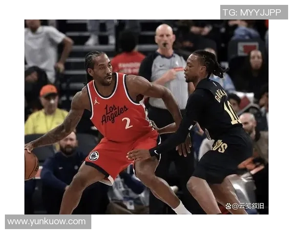 爵士队主场连胜热火,保持东部前四 爵士队主场连胜热火,保持东部前四