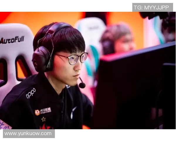 赛后分析V5与EDG对决中的战术运用与策略调整探讨 赛后分析V5与EDG对决中的战术运用与策略调整探讨